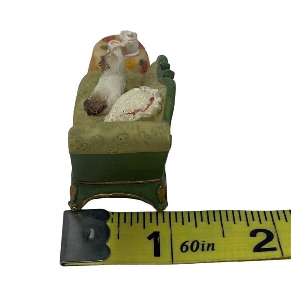 Avon Victorian Memories Miniature Dollhouse Bedroom Boudoir 4 Piece Collection - Picture 11 of 16